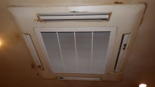 三菱重工業務用エアコン修理（SAISON）　エラーコード・A７　天カセ4方向タイプ　大阪　鶴橋　焼肉店